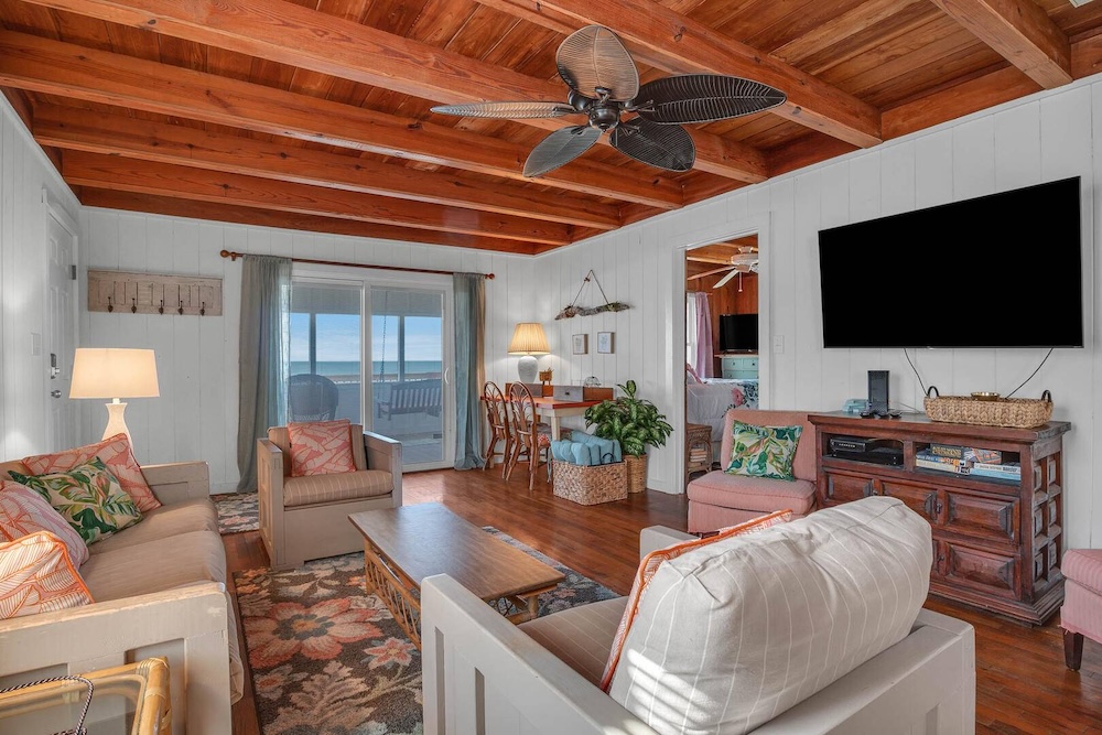 Interior of She Crab vacation rental in Oak Island, NC